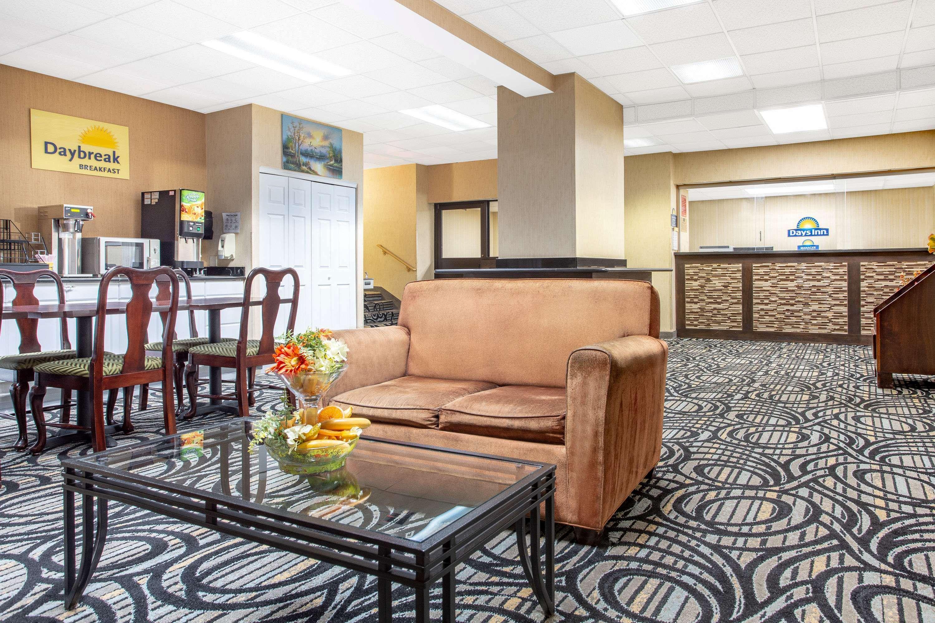 Days By Wyndham Hotel