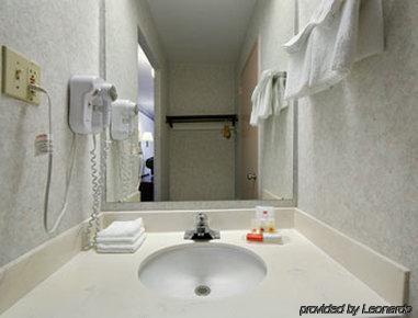 Days By Wyndham Hotel College Park