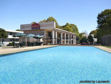 Days By Wyndham College Park